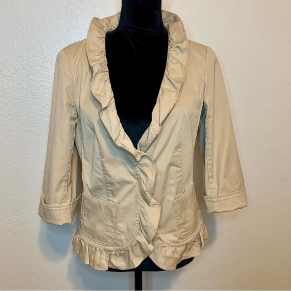 Talbots Ruffle Trim Blazer Short Waisted Tan Size 10 Petite - Picture 11 of 11